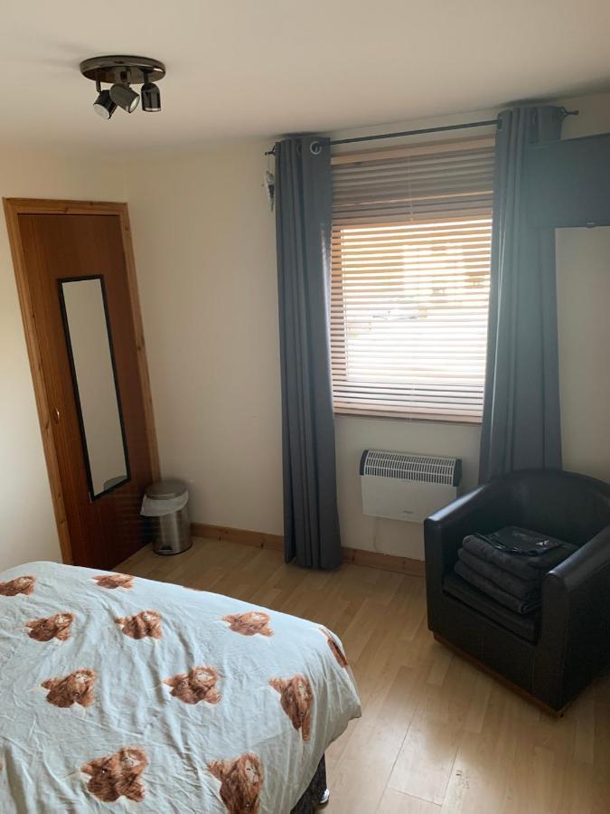 No 52 - Apartment With Lounge And Dining Area - No Kitchen Ullapool Exterior photo